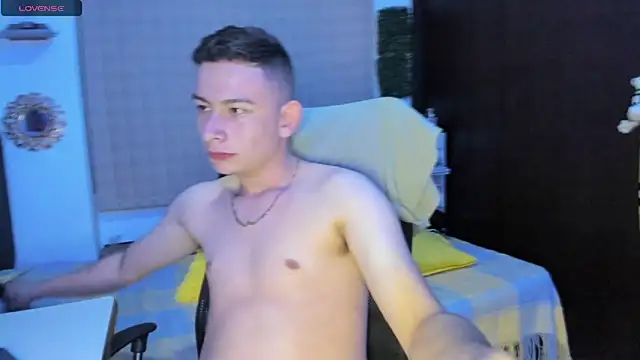 Snapshot of Christ_Miller3 chatting on 03-02-25, 12:42 Christ Miller3 online show from 03-02-25, 12:42