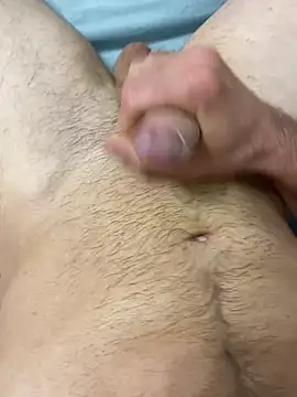 Snapshot of Pascutt chatting on 10-08-25, 05:05 Pascutt online show from 10-08-25, 05:05