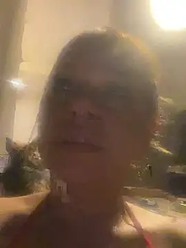 Snapshot of MilfClarett chatting on 05-31-26, 02:20 MilfClarett online show from 05-31-26, 02:20