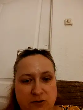 Snapshot of She-devilx chatting on 06-17-26, 10:32 She-devilx online show from 06-17-26, 10:32