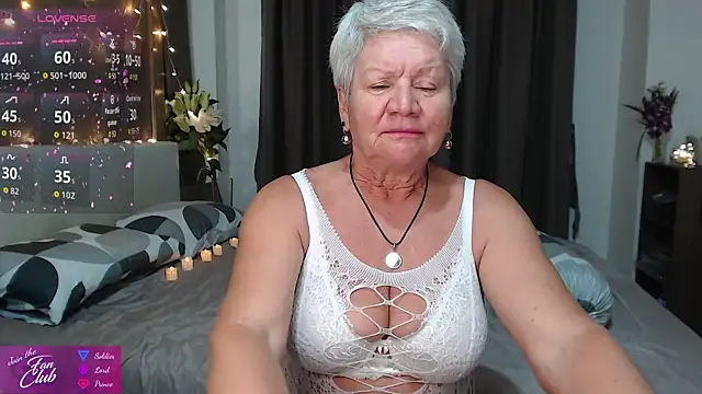 Snapshot of roxana_brooks chatting on 04-25-26, 02:14 roxana brooks online show from 04-25-26, 02:14