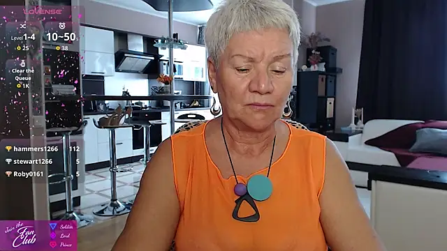 Snapshot of roxana_brooks chatting on 06-18-26, 01:15 roxana brooks online show from 06-18-26, 01:15