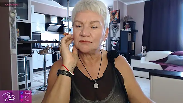 Snapshot of roxana_brooks chatting on 06-20-26, 01:25 roxana brooks online show from 06-20-26, 01:25