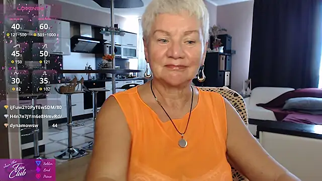 Snapshot of roxana_brooks chatting on 06-21-26, 02:41 roxana brooks online show from 06-21-26, 02:41