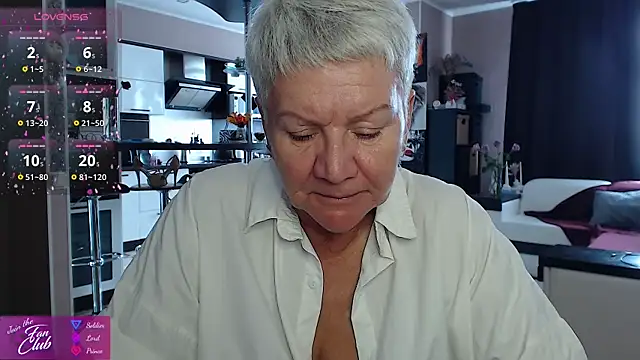 Snapshot of roxana_brooks chatting on 07-06-26, 10:56 roxana brooks online show from 07-06-26, 10:56