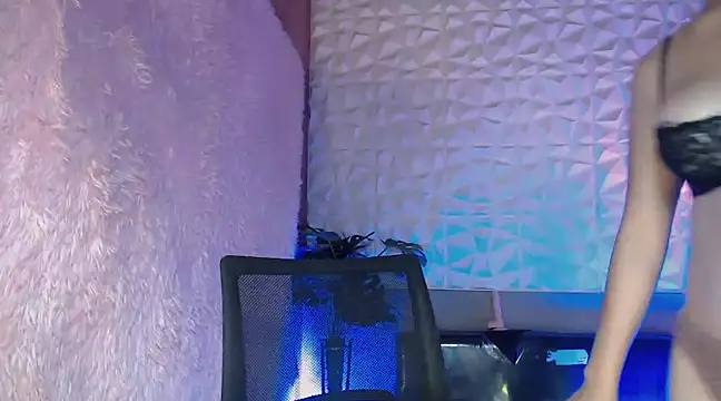 Snapshot of Ladygel20 chatting on 02-04-25, 03:11 Ladygel20 online show from 02-04-25, 03:11