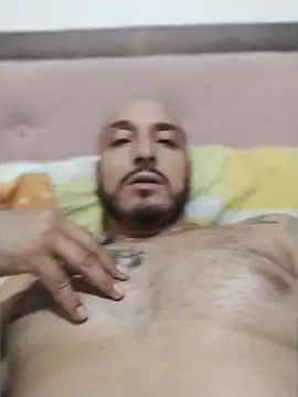 Snapshot of KenllyH chatting on 03-24-26, 03:55 KenllyH online show from 03-24-26, 03:55