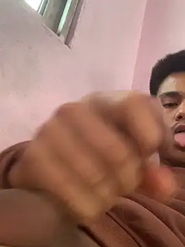 Hullax online show from 02-27-26, 03:50