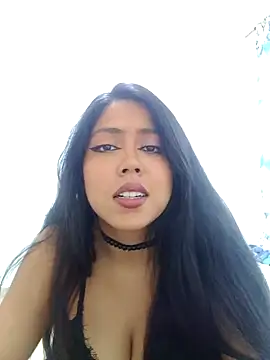 leah passion online show from 11-11-25, 07:36