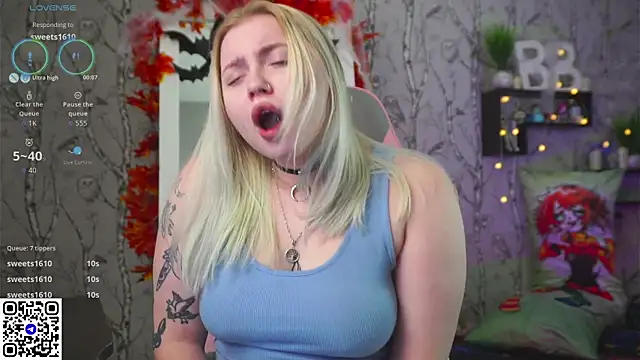 Moon Valkyrie online show from 11-05-25, 08:58