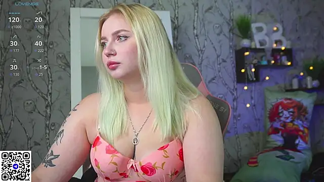 Moon Valkyrie online show from 12-15-25, 09:13