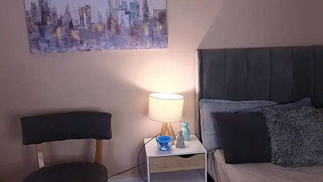 MiaFranklyn online show from 01-27-25, 02:57