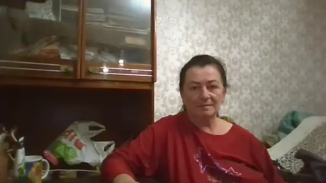 GypsiQueen2 online show from 10-18-25, 05:25