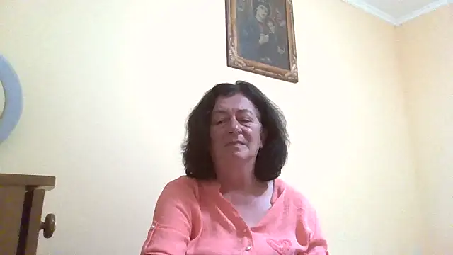 Snapshot of GypsiQueen2 chatting on 06-22-26, 09:45 GypsiQueen2 online show from 06-22-26, 09:45