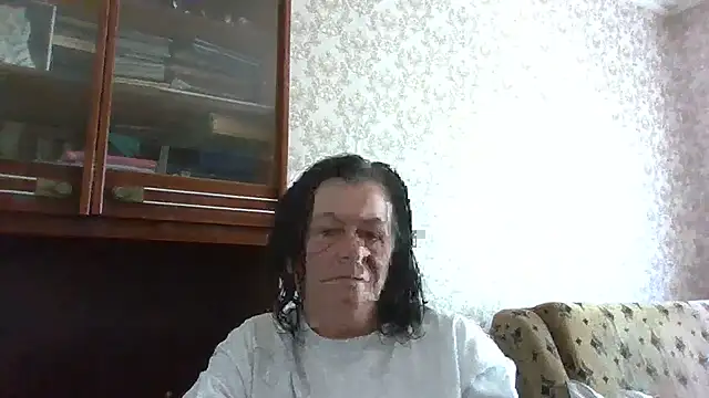 Snapshot of GypsiQueen2 chatting on 06-29-26, 07:25 GypsiQueen2 online show from 06-29-26, 07:25
