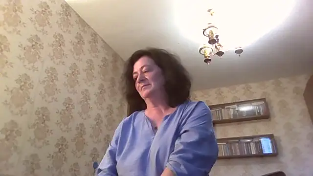 Snapshot of GypsiQueen2 chatting on 07-07-26, 04:55 GypsiQueen2 online show from 07-07-26, 04:55