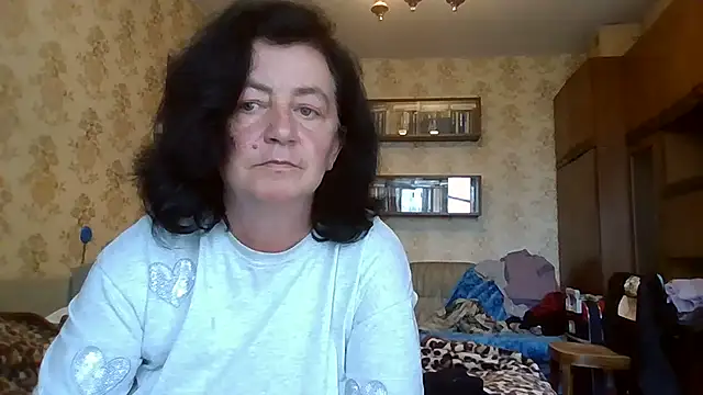 Snapshot of GypsiQueen2 chatting on 07-14-26, 10:21 GypsiQueen2 online show from 07-14-26, 10:21