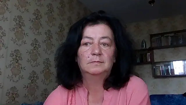 Snapshot of GypsiQueen2 chatting on 07-28-26, 11:39 GypsiQueen2 online show from 07-28-26, 11:39