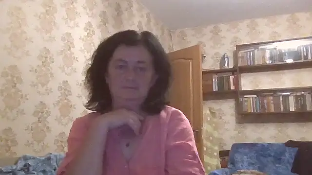 Snapshot of GypsiQueen2 chatting on 07-28-26, 08:01 GypsiQueen2 online show from 07-28-26, 08:01
