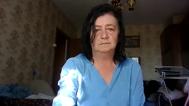 Snapshot of GypsiQueen2 chatting on 08-01-26, 02:38 GypsiQueen2 online show from 08-01-26, 02:38