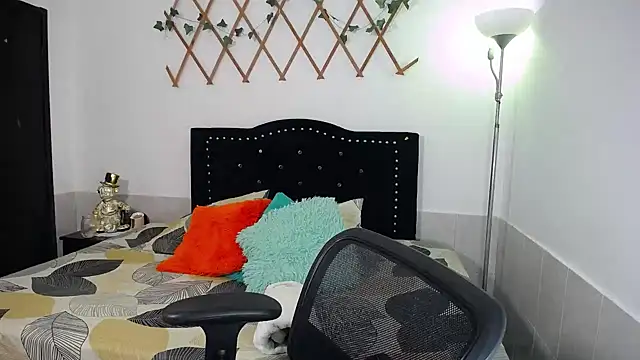 naughty girl 4u online show from 02-23-26, 10:29