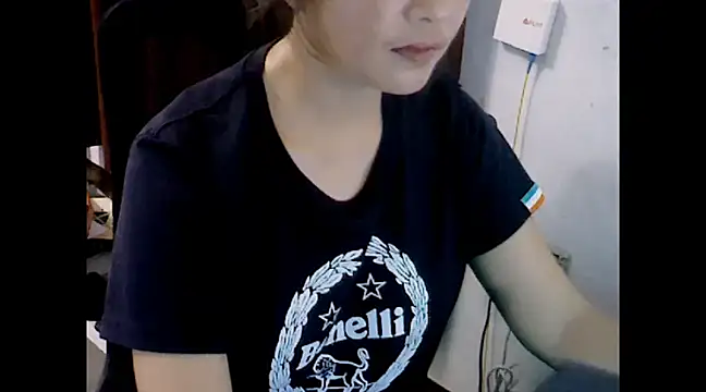 makemefallin online show from 12-11-24, 02:11