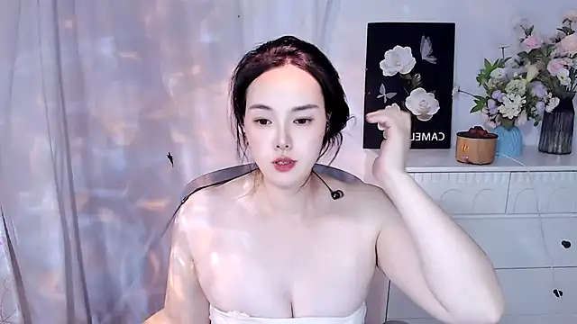 Snapshot of SHY-_-girl chatting on 07-09-26, 12:53 SHY- -girl online show from 07-09-26, 12:53