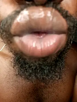 Texanguy01 online show from 10-27-25, 01:26