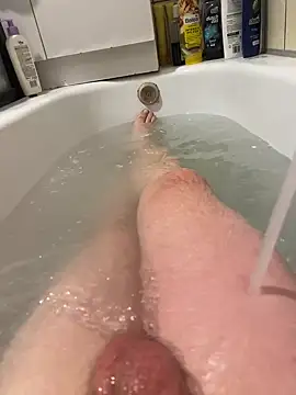 Snapshot of David19932908 chatting on 10-08-25, 03:53 David19932908 online show from 10-08-25, 03:53