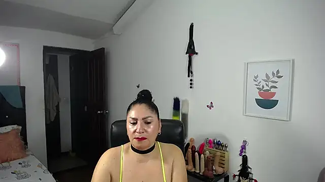 Snapshot of mature_bigboobs10 chatting on 01-23-25, 04:30 mature bigboobs10 online show from 01-23-25, 04:30
