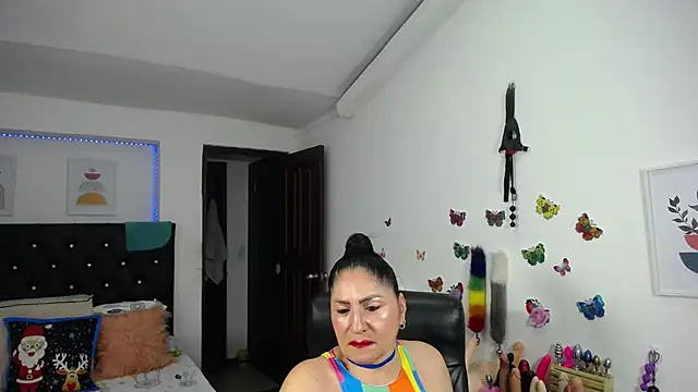 Snapshot of mature_bigboobs10 chatting on 01-31-25, 04:47 mature bigboobs10 online show from 01-31-25, 04:47