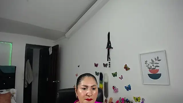 Snapshot of mature_bigboobs10 chatting on 02-07-25, 04:27 mature bigboobs10 online show from 02-07-25, 04:27