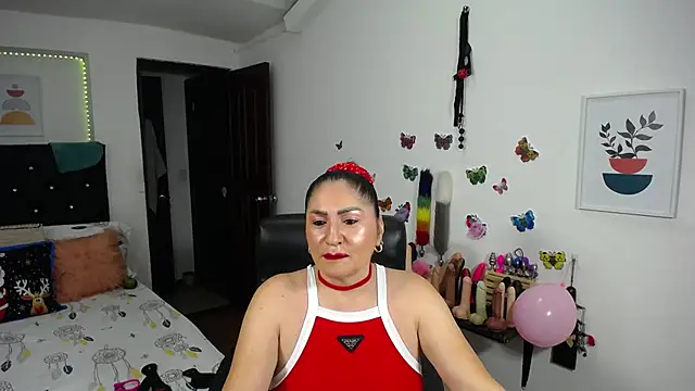 Snapshot of mature_bigboobs10 chatting on 02-16-25, 04:42 mature bigboobs10 online show from 02-16-25, 04:42