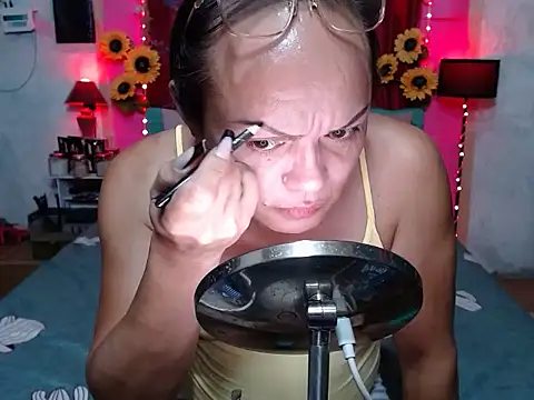 UrAsianPrincessDanie online show from 04-14-26, 05:30