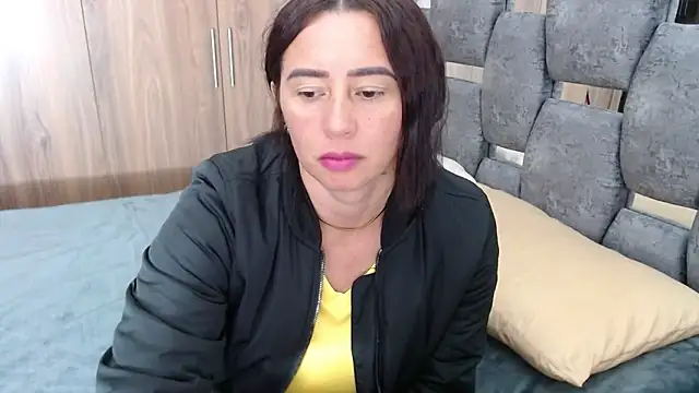 sara hott 1 online show from 03-20-25, 04:20