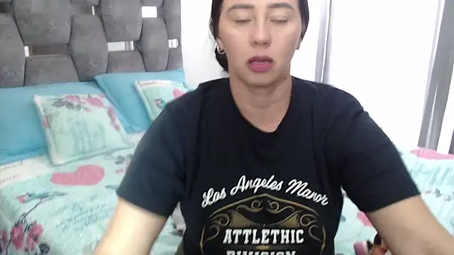 sara hott 1 online show from 03-12-26, 07:31