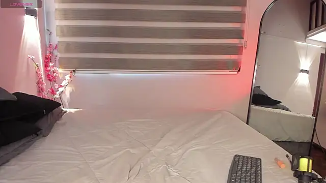 MERIDA TAYLOR online show from 10-06-25, 01:52