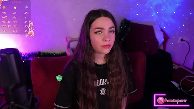 Snapshot of How2Meow chatting on 01-26-25, 04:51 How2Meow online show from 01-26-25, 04:51