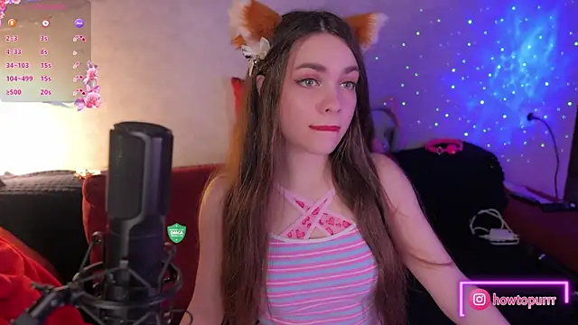 Snapshot of How2Meow chatting on 02-18-25, 05:21 How2Meow online show from 02-18-25, 05:21