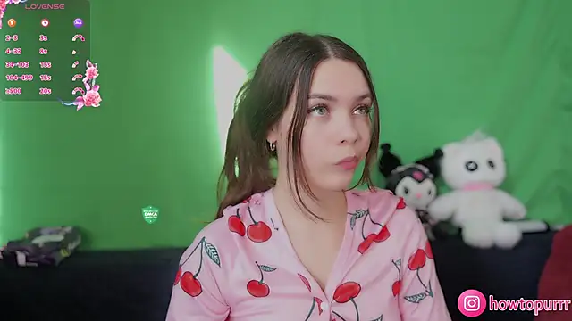 Snapshot of How2Meow chatting on 09-11-25, 01:11 How2Meow online show from 09-11-25, 01:11