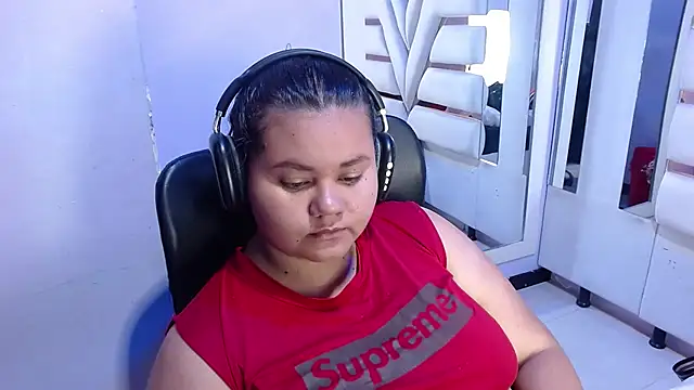 ValenTitis online show from 10-21-25, 08:42