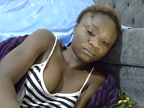 Snapshot of sweet_caci chatting on 07-21-26, 12:18 sweet caci online show from 07-21-26, 12:18