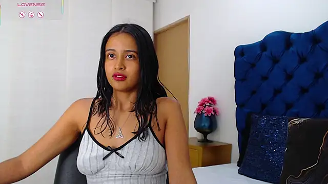 Snapshot of Lili666_ chatting on 06-03-26, 03:31 Lili666 online show from 06-03-26, 03:31