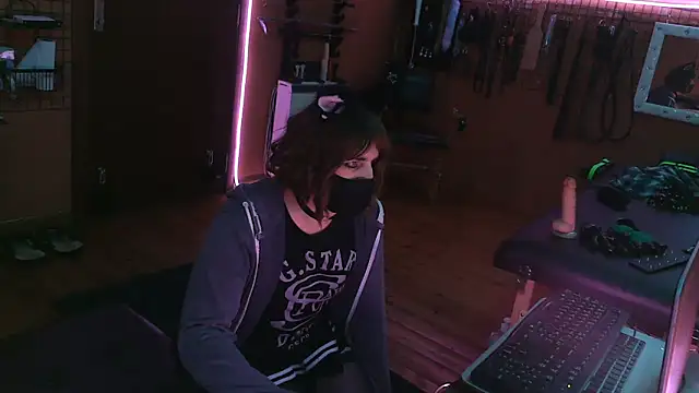 Snapshot of Ginny-the-bdsm-nympho chatting on 11-13-25, 05:56 Ginny-the-bdsm-nympho online show from 11-13-25, 05:56