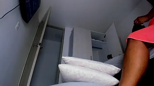 Skarleth69 online show from 03-11-26, 11:16