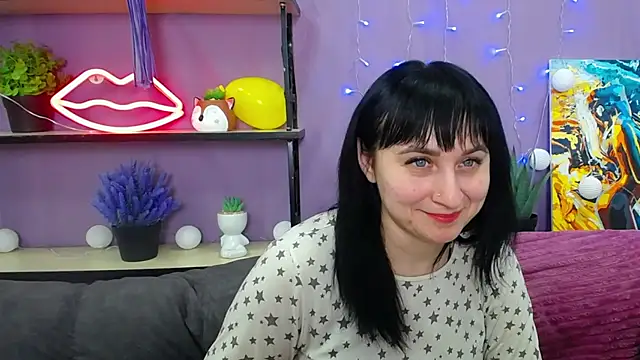 NinaFlawlees online show from 01-31-25, 02:04