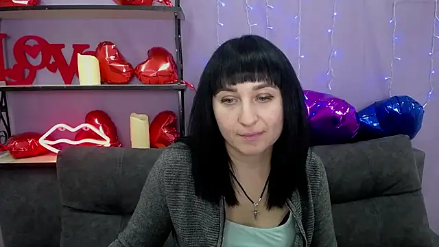 NinaFlawlees online show from 02-28-25, 10:06