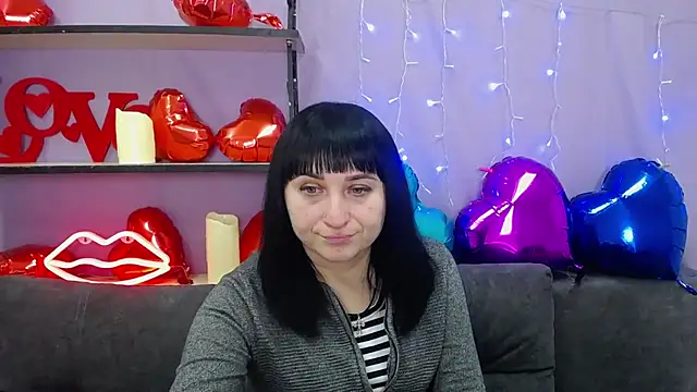 NinaFlawlees online show from 03-01-25, 06:54