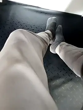 Snapshot of robinsan1010 chatting on 03-10-25, 10:04 robinsan1010 online show from 03-10-25, 10:04