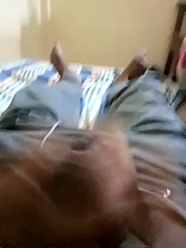 Snapshot of robinsan1010 chatting on 03-19-25, 04:45 robinsan1010 online show from 03-19-25, 04:45